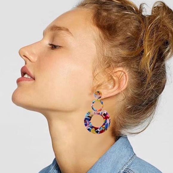 Multicolour resin earrings - Picture 3 of 4